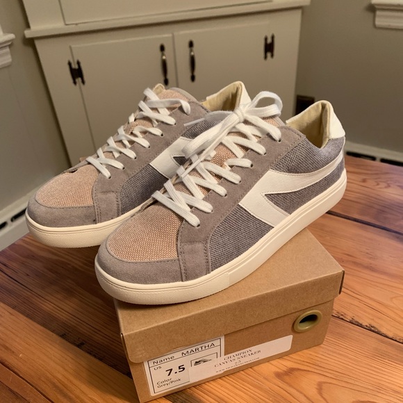 White Raven Shoes - Women’s White Raven Sneakers